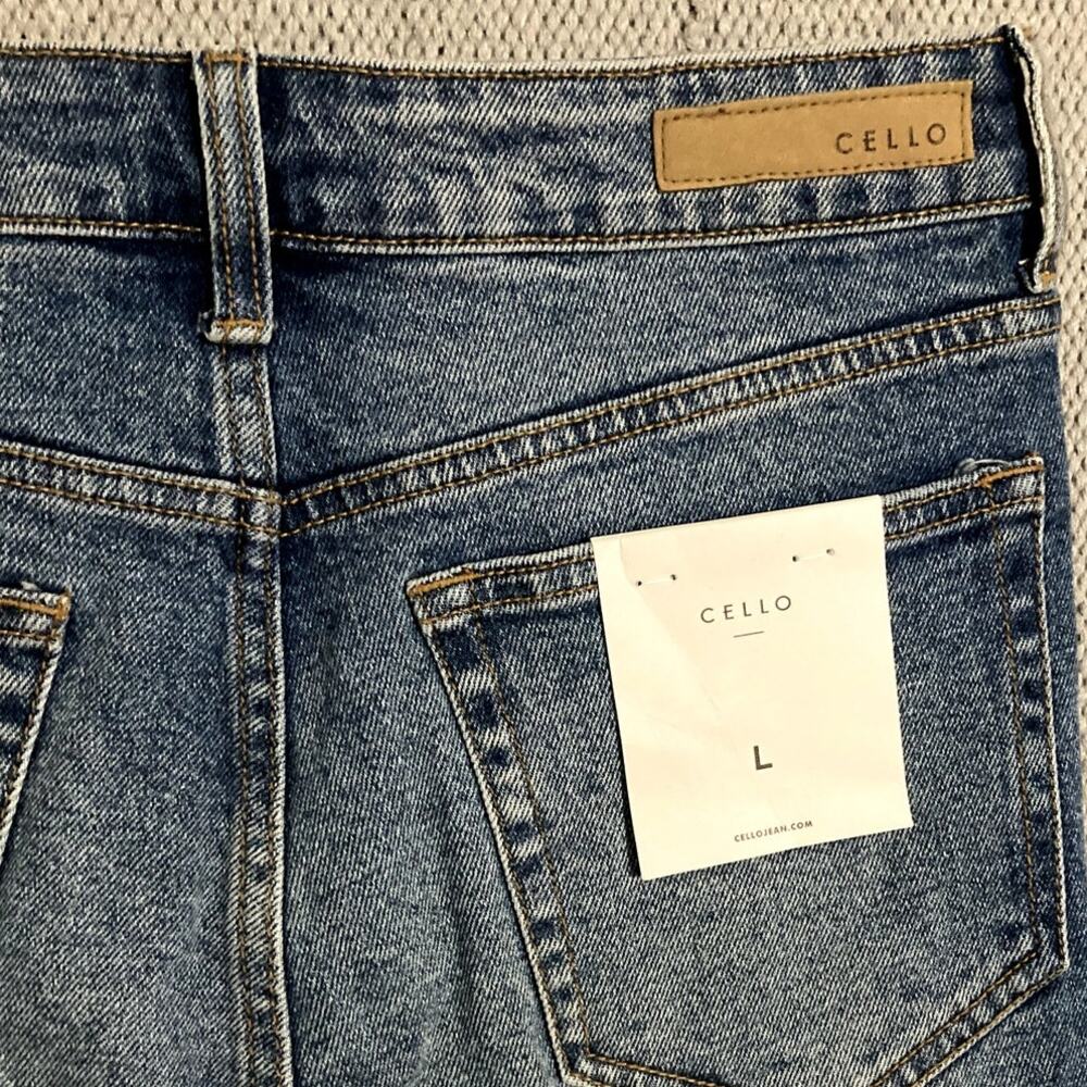 Cello Denim Jean Shorts Womens Large Blue Ripped Distressed Button Fly Grunge‎ - Picture 6 of 11